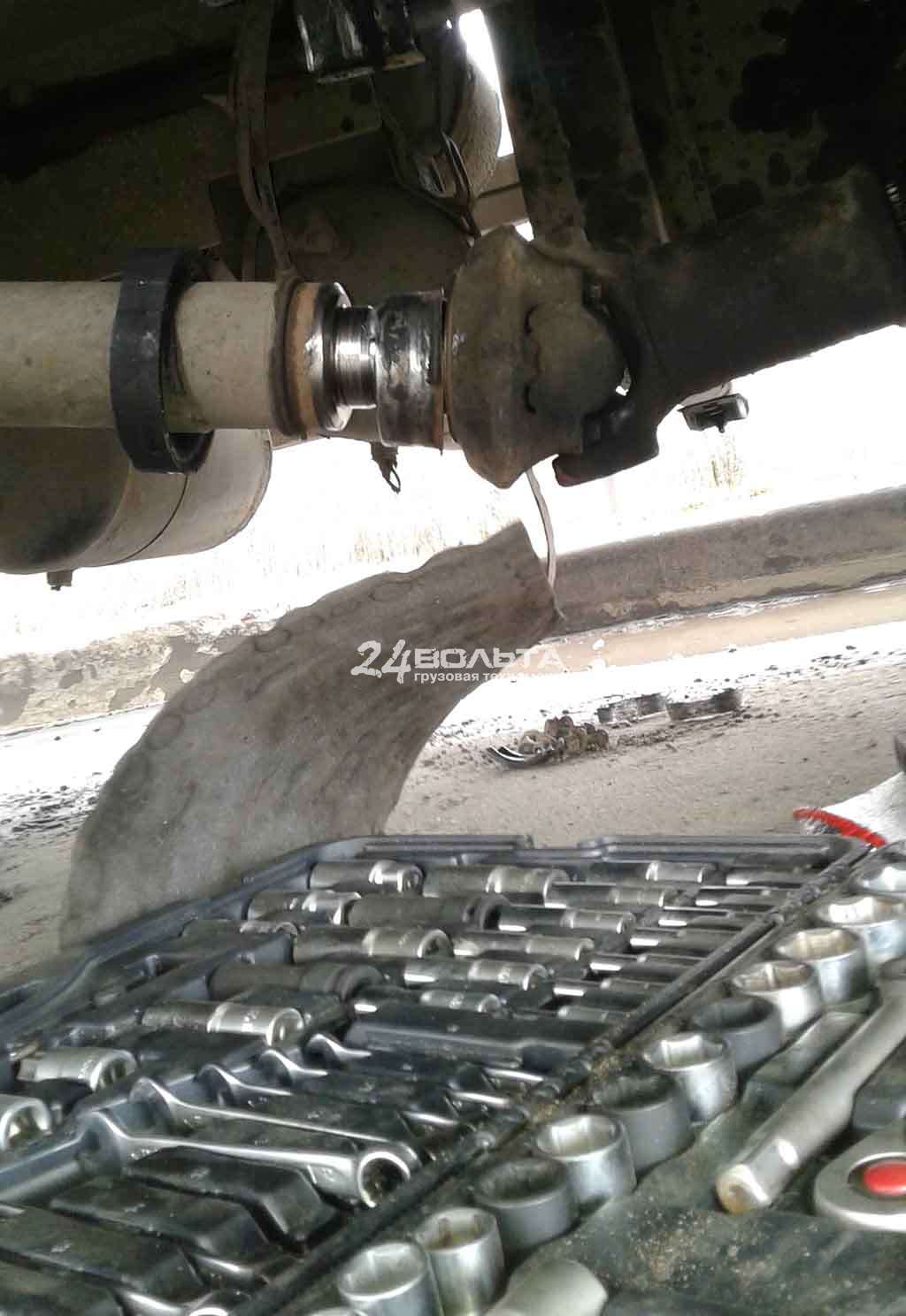 Замена подвесного подшипника Mercedes